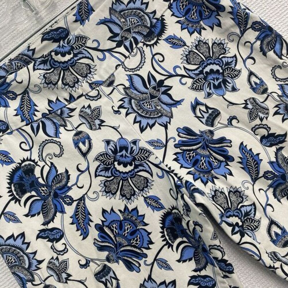 Valerie Stevens Women's 6 Paisley Floral Slimming Tummy Pull On Cropped Pants